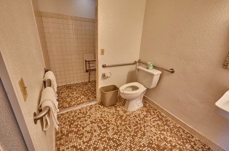 Welcome To Premier Inns Concord - Accessible Private Bathroom